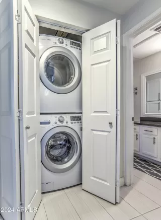 Photo #2: 6702997 Listing