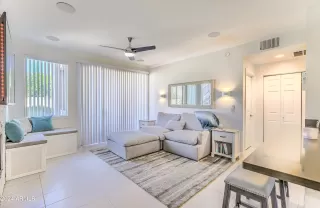 Photo #5: 6702997 Listing