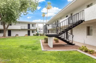 Photo #3: 6703088 Listing 