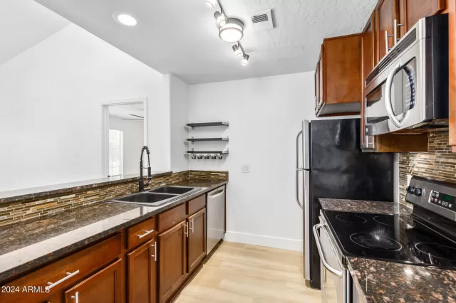 MLS: 6703107 Condo For Sale