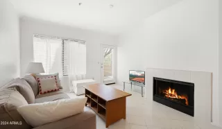 Photo #2: 6703116 Listing