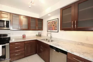 Photo #6: 6703398 Listing