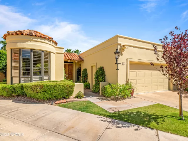 MLS: 6703560 Condo For Sale