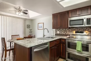 Photo #1: 6703647 Listing