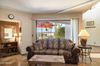 Photo #5: 6703647 Listing
