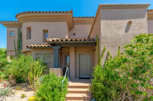 MLS: 6703728 Condo For Sale