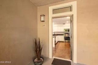 Photo #6: 6703775 Listing