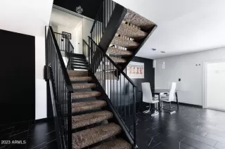 Photo #5: 6703806 Listing