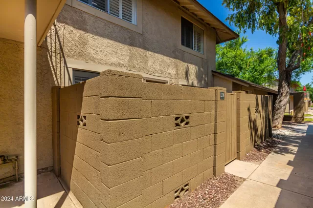 MLS: 6703888 Condo For Sale