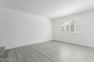 Photo #6: 6703888 Listing