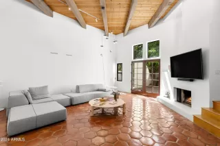 Photo #5: 6703964 Listing