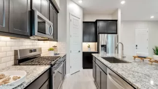 Photo #4: 6704141 Listing 