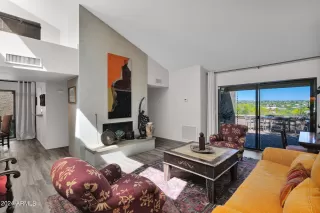 Photo #2: 6704144 Listing