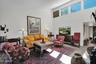 Photo #5: 6704144 Listing