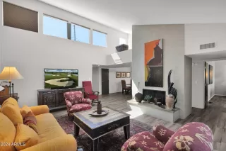 Photo #6: 6704144 Listing