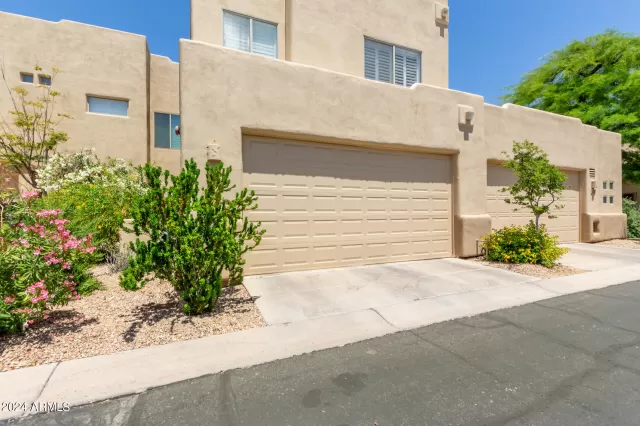 MLS: 6704268 Condo For Sale