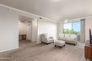 Photo #5: 6704414 Listing