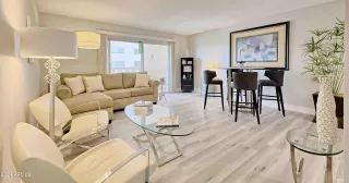 Photo #2: 6704617 Listing 