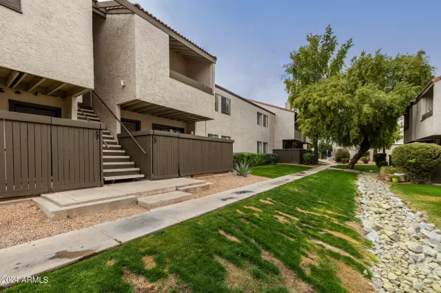 MLS: 6704748 Condo For Sale