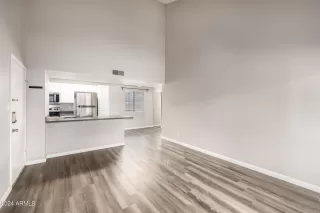 Photo #3: 6704748 Listing