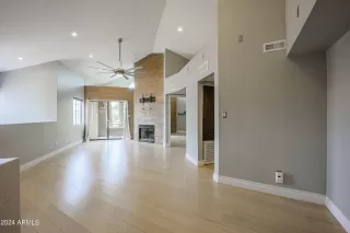 Photo #4: 6704772 Listing