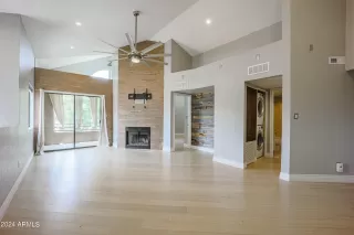 Photo #5: 6704772 Listing