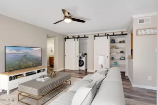 Photo #5: 6704898 Listing 