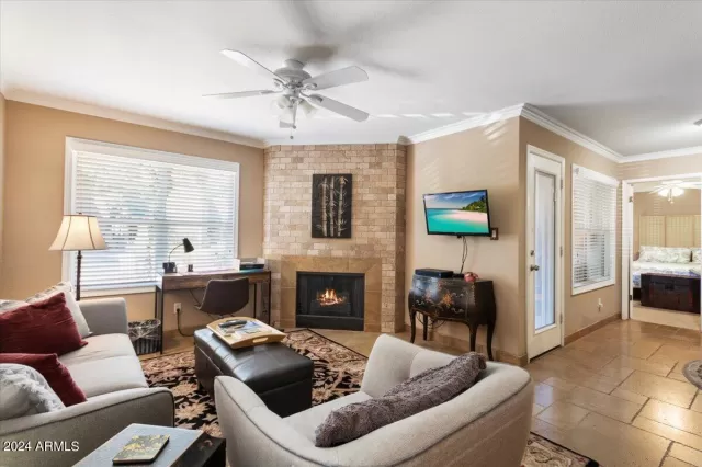 MLS: 6704986 Condo For Sale