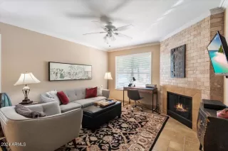 Photo #2: 6704986 Listing