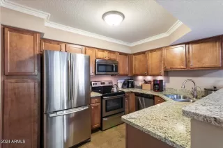 Photo #6: 6704986 Listing