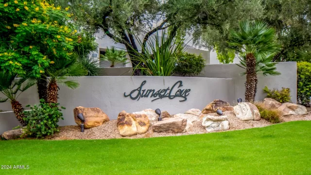 MLS: 6705159 Condo For Sale