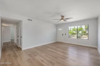 Photo #2: 6705162 Listing