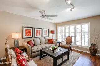 Photo #6: 6705176 Listing
