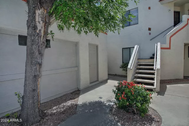 MLS: 6705226 Condo For Sale