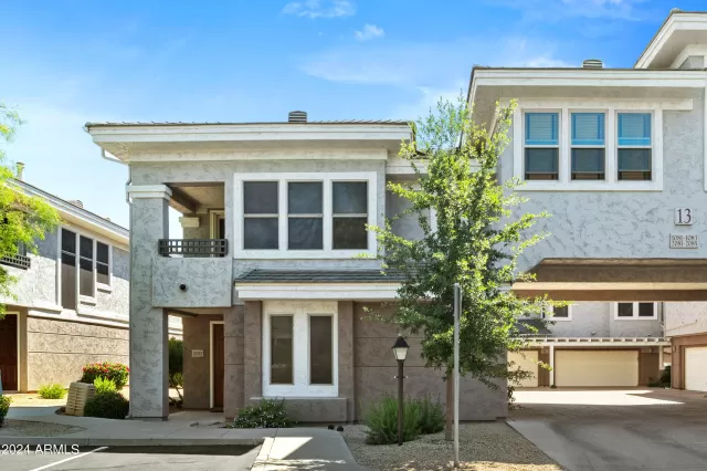 MLS: 6705436 Condo For Sale