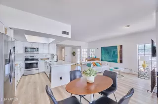 Photo #3: 6705616 Listing