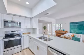 Photo #4: 6705616 Listing