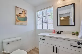 Photo #6: 6705616 Listing