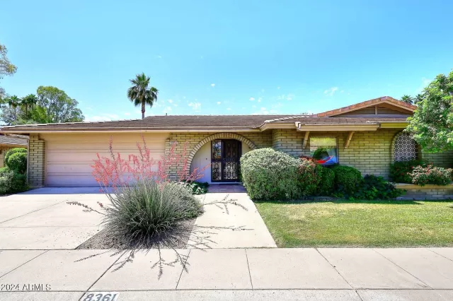 MLS: 6705758 Condo For Sale
