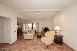 Photo #5: 6705758 Listing 