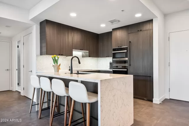 MLS: 6705800 Condo For Sale