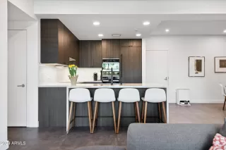 Photo #1: 6705800 Listing