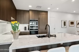 Photo #2: 6705800 Listing