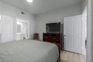 Photo #5: 6705858 Listing