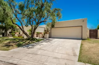 Photo #2: 6706087 Listing