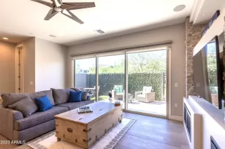 Photo #3: 6706096 Listing