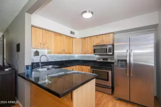 Photo #5: 6706289 Listing 