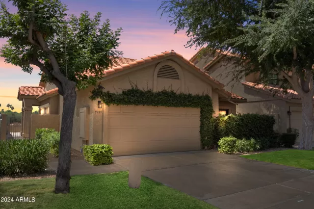 MLS: 6706392 Condo For Sale