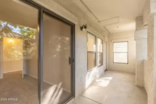 Photo #3: 6706706 Listing