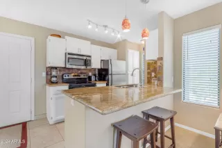 Photo #5: 6707083 Listing 